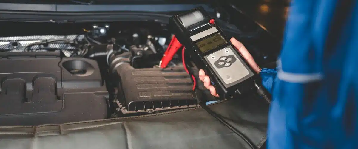Tester une batterie de voiture la marche à suivre